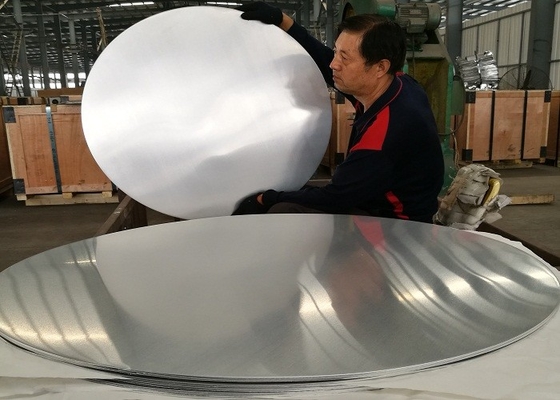 Les ustensiles de cuisine légers et gros 1070 plaques d'aluminium rondes sont rentables.