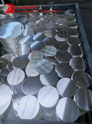 Les fournisseurs chinois exportent 5054 billets d'aluminium et plaques rondes en aluminium de haute qualité pour divers ustensiles de cuisine
