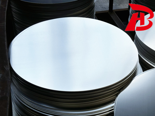 Processus de production Surface en aluminium fin en cercle Lissée Performance de traction miroir Forte pour les ustensiles de cuisine non collants