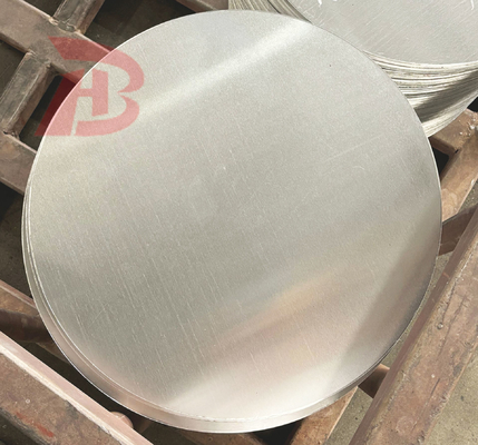 Le cercle d'aluminium de la meilleure qualité de Chine, de différents modèles, complète, une surface lisse, sans taches.
