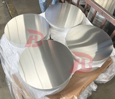 Taille personnalisée Cercle d'aluminium 0,3-6 mm Épaisseur 100-1000 mm Diamètre CC DC Matériau 1050 1060 3003 alliage résistant à la fissuration Dessin profond pour la cuisine et le tamponage du couvercle de la lampe