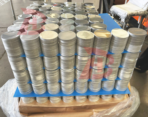 Le cercle d'aluminium de la meilleure qualité de Chine, de différents modèles, complète, une surface lisse, sans taches.