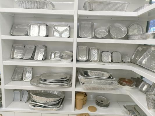 Boîte à lunch en feuille d'aluminium résistante à la chaleur avec alliage 8011 et procédé d'estampage pour emballage alimentaire jetable