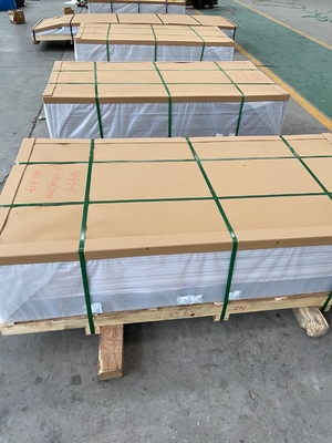Meilleur vendeur de tôle d'aluminium Surface d'argent pour le bâtiment extérieur Conductivité électrique pour soutenir la personnalisation