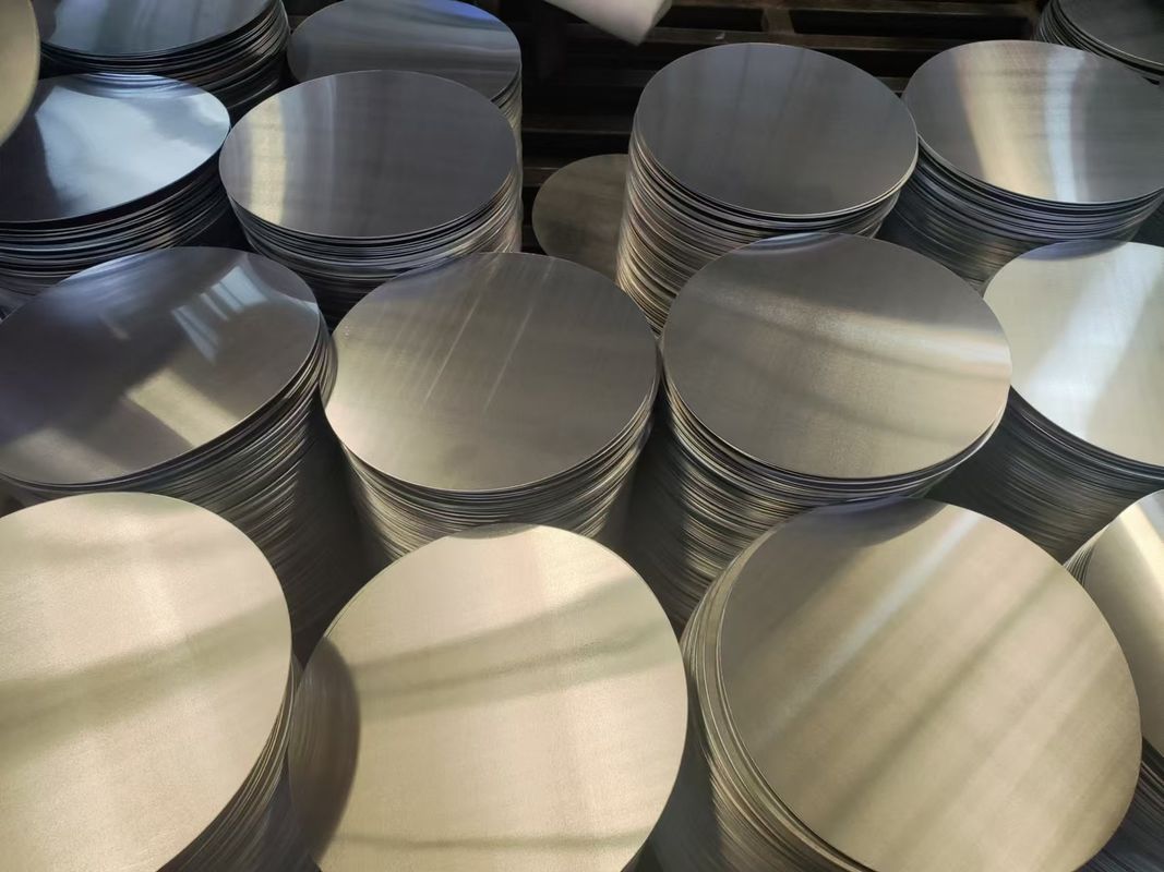 Circles en aluminium argenté uniforme 1050 80-1600MM Dia pour les réflecteurs d'éclairage