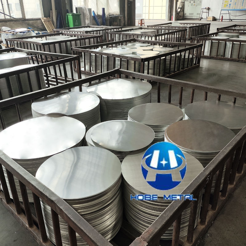 Disques ronds en aluminium personnalisables pour diverses applications d'ustensiles de cuisine, avec une épaisseur allant de 0,3 à 6 millimètres