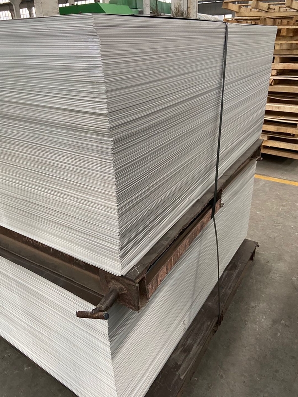 2024 chaud 1060 fabricants de plaques d'aluminium cheveux droits bas prix peut être utilisé pour la décoration du bâtiment